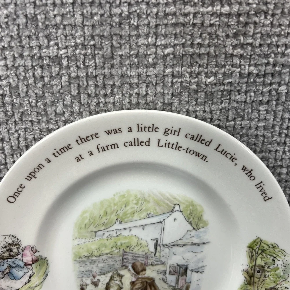 Wedgwood Plate Kids 7in White Excellent Mrs‎ Tiggy-Winkle Beatrix Potter England